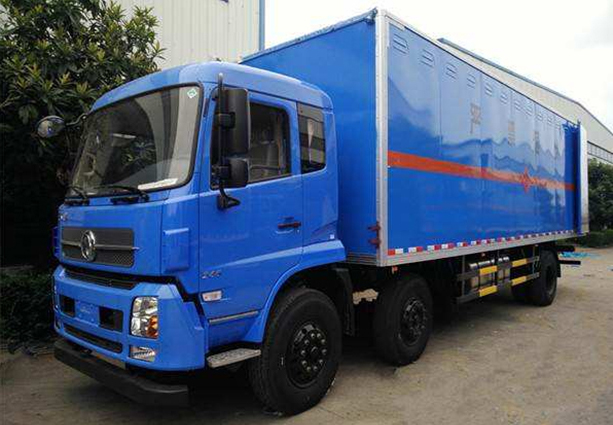 永興泰危險品運輸車展示